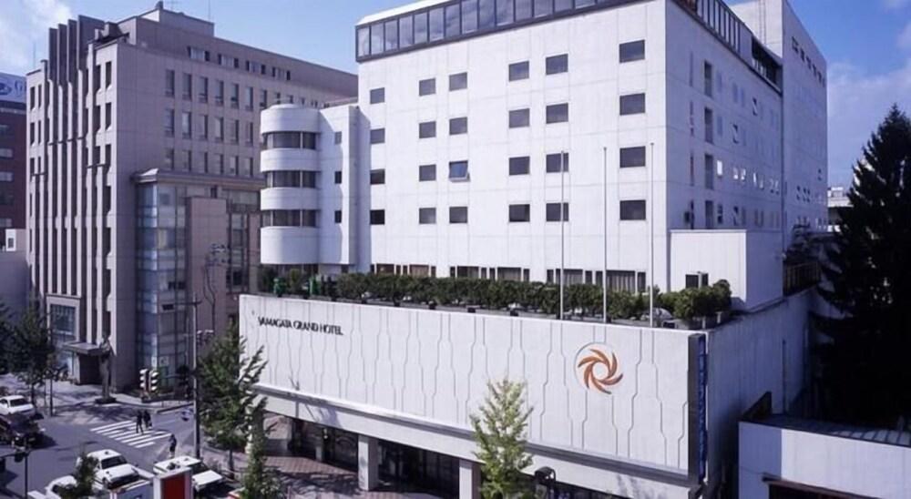 Yamagata Grand Hotel Екстер'єр фото