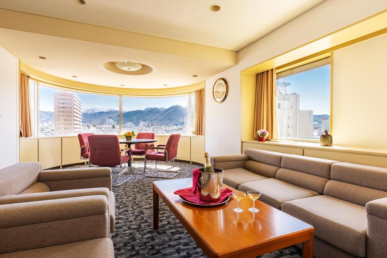 Yamagata Grand Hotel Екстер'єр фото